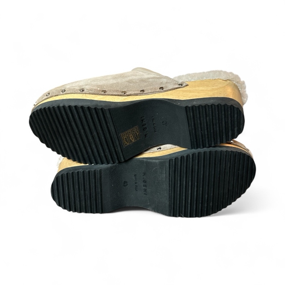 M. Gemi Women’s Cream Mule, Suede . Wooden Sole.  
Size EU 40. US 9
NWOB - Picture 4 of 6